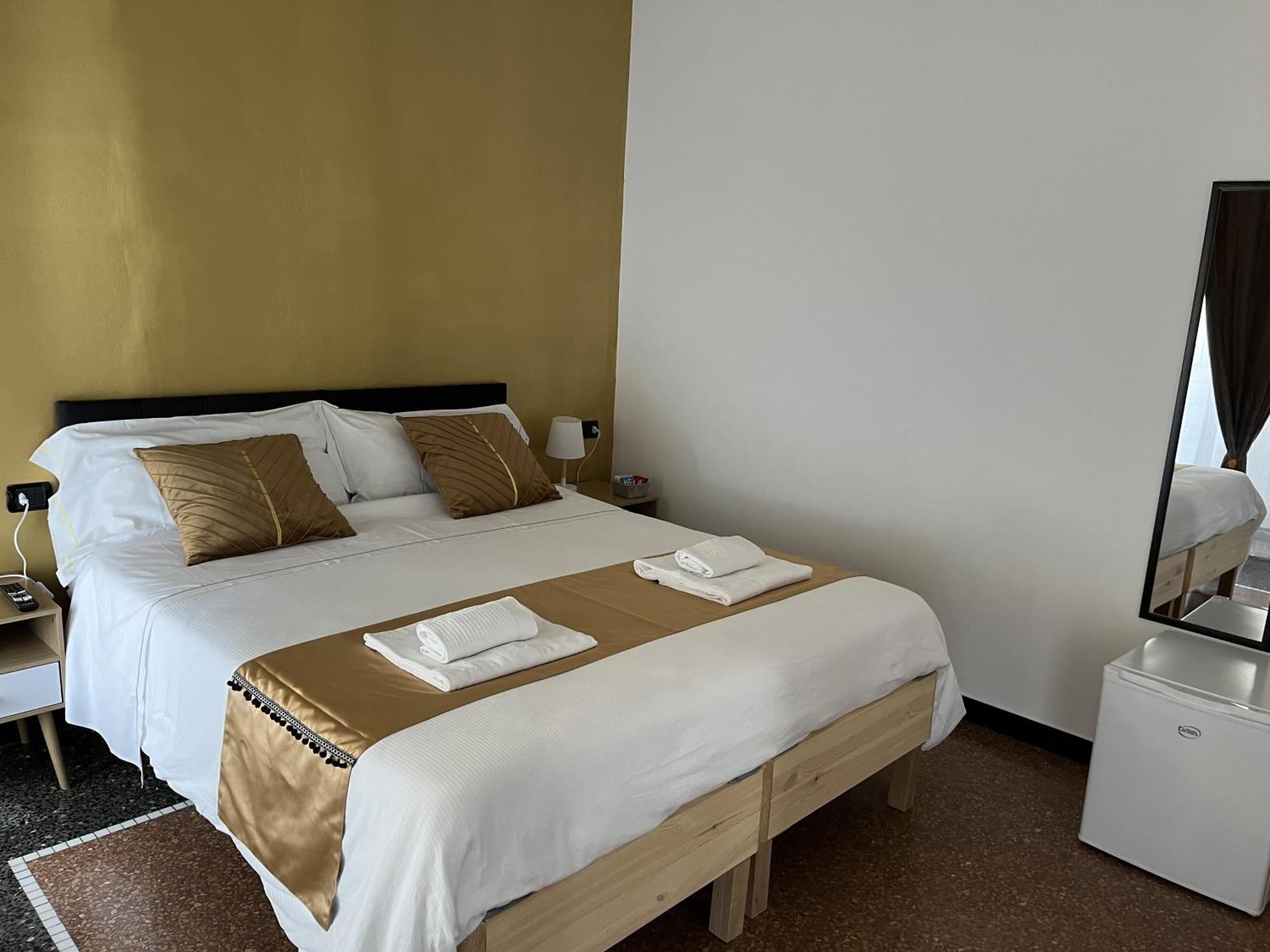 Gold Guest house *